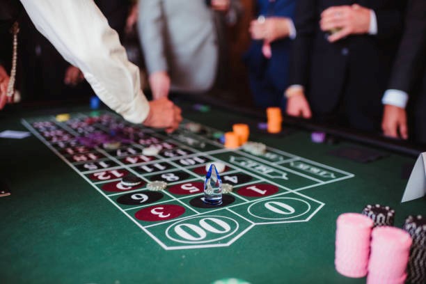 Disadvantages and Advantages of Gambling You Should Know About