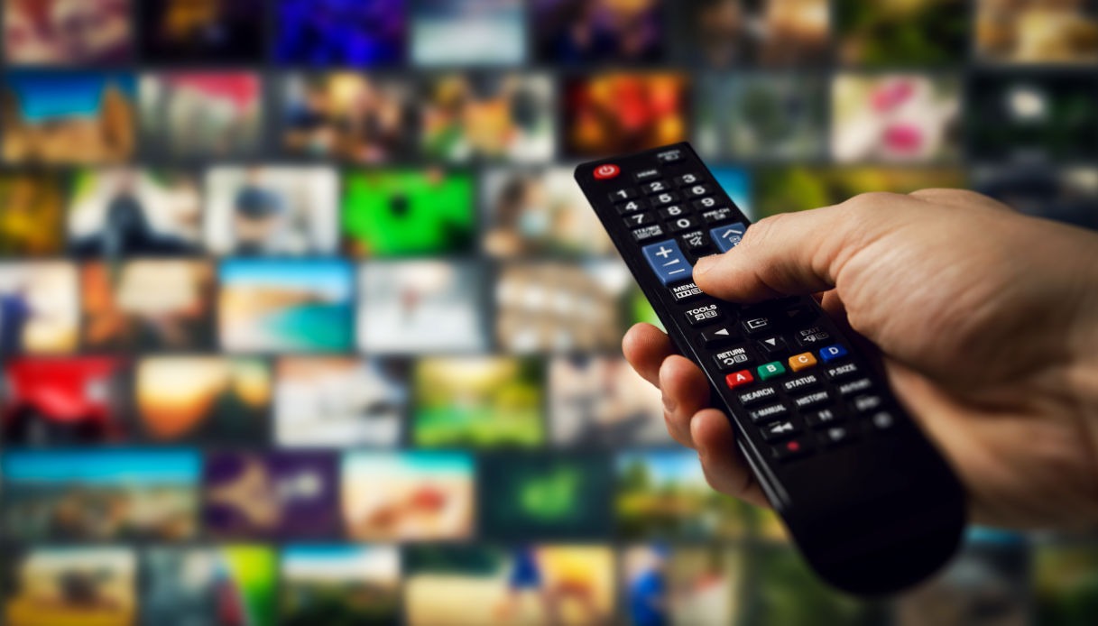 Top 4 Reasons IPTV Services Are So Popular
